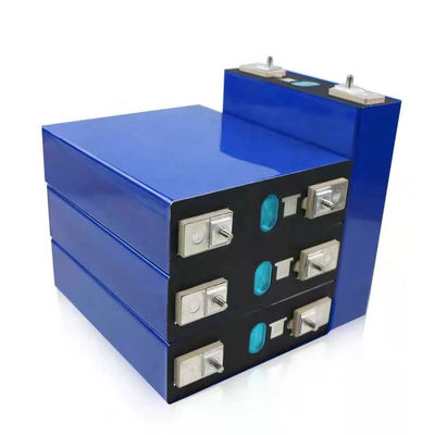 comprare UN38.3 ha certificato le cellule prismatiche delle batterie 3.2V 202Ah Lifepo4 del litio fabbricazione online