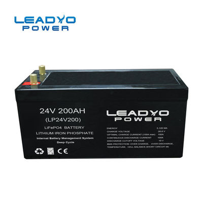 Buon prezzo Batteria profonda 24V 200Ah del fosfato del ferro del litio della batteria al litio del ciclo della cassa dell'ABS IP66 in linea